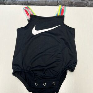 Nike‎ romper